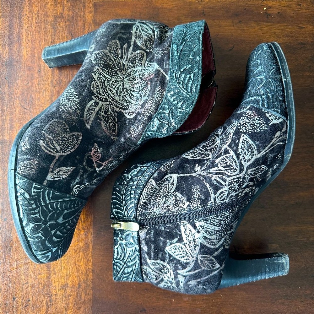 L'Artiste Lidia Bootie Size 41